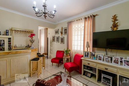 Sala de Estar  de casa à venda com 5 quartos, 550m² em Vila Monumento, São Paulo