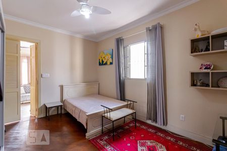 Casa à venda com 550m², 5 quartos e 7 vagasSuíte 2 