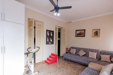 Casa à venda com 550m², 5 quartos e 7 vagasSala de Tv