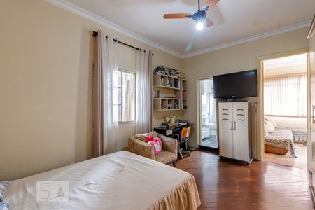 Casa à venda com 550m², 5 quartos e 7 vagasSuíte 1 