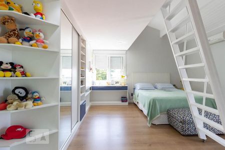 Casa à venda com 500m², 3 quartos e 3 vagasSuíte 1