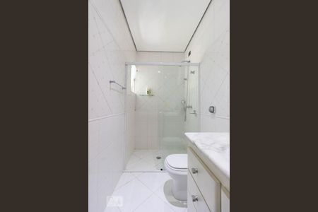 Casa à venda com 500m², 3 quartos e 3 vagasBanheiro Suíte 2