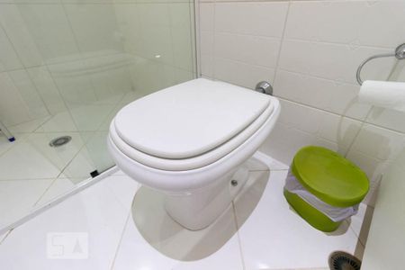 Casa à venda com 500m², 3 quartos e 3 vagasBanheiro Suíte 2