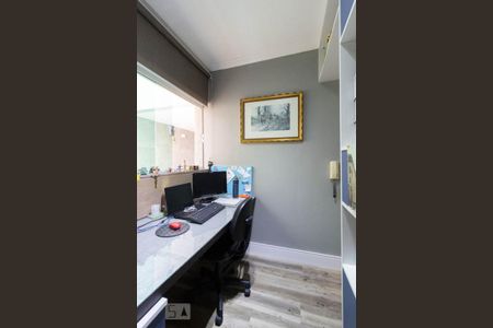 Casa à venda com 500m², 3 quartos e 3 vagasEscritório