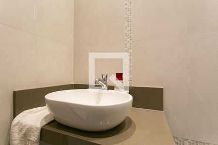 Casa à venda com 458m², 4 quartos e 10 vagasBanheiro da Garagem