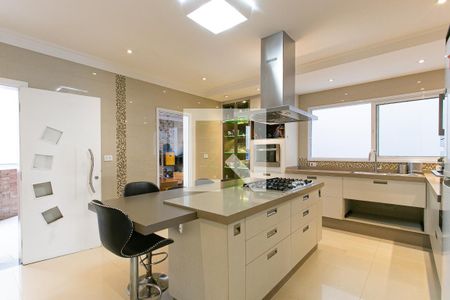 Casa à venda com 458m², 4 quartos e 10 vagasCozinha