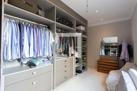 Casa à venda com 458m², 4 quartos e 10 vagasCloset da Suíte 1
