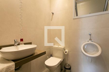 Casa à venda com 458m², 4 quartos e 10 vagasBanheiro da Garagem