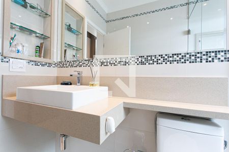 Casa à venda com 458m², 4 quartos e 10 vagasBanheiro da Suíte 2