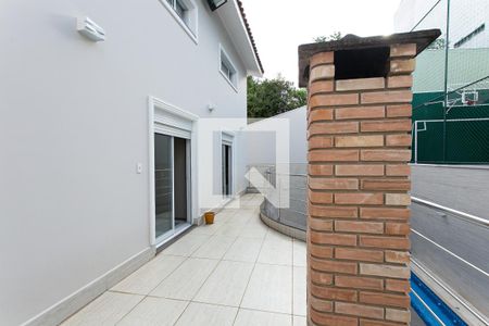 Casa à venda com 458m², 4 quartos e 10 vagasVaranda da Suíte 2 e 3