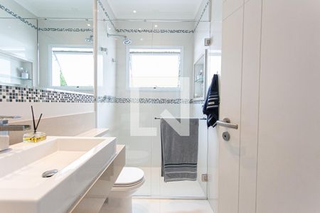 Casa à venda com 458m², 4 quartos e 10 vagasBanheiro da Suíte 2Banheiro da Suíte 2