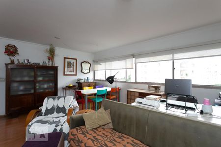 Sala de apartamento à venda com 3 quartos, 95m² em Vila Madalena, São Paulo