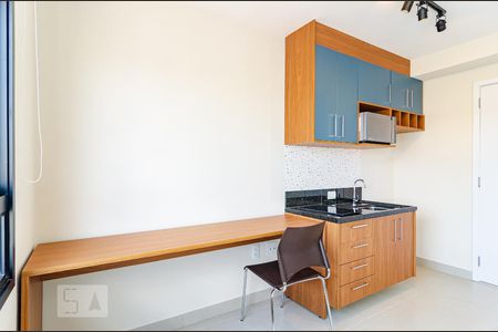 Sala/Cozinha de apartamento para alugar com 1 quarto, 25m² em Mirandópolis, São Paulo