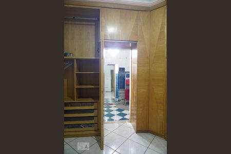 Suíte de casa à venda com 3 quartos, 174m² em Vila Costa Melo, São Paulo