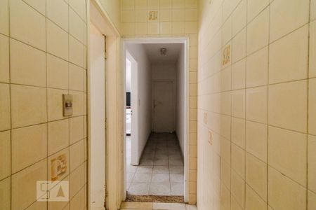 Casa à venda com 220m², 4 quartos e 2 vagas Casa à venda com 220m², 4 quartos e 2 vagasCorredor