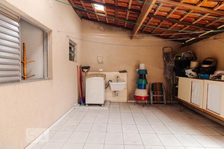 Casa à venda com 220m², 4 quartos e 2 vagas Casa à venda com 220m², 4 quartos e 2 vagasÁrea de serviço