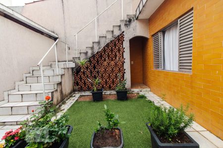 Casa à venda com 220m², 4 quartos e 2 vagas Casa à venda com 220m², 4 quartos e 2 vagasQuintal