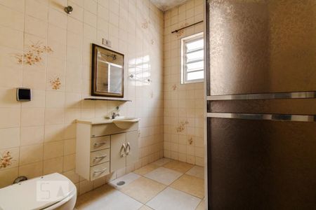 Casa à venda com 220m², 4 quartos e 2 vagas Casa à venda com 220m², 4 quartos e 2 vagasBanheiro