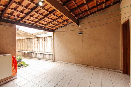 Casa à venda com 220m², 4 quartos e 2 vagas Casa à venda com 220m², 4 quartos e 2 vagasÁrea de serviço