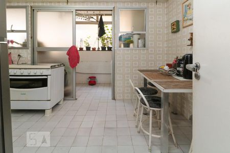 Apartamento à venda com 110m², 3 quartos e 1 vaga Apartamento à venda com 110m², 3 quartos e 1 vagaCozinha
