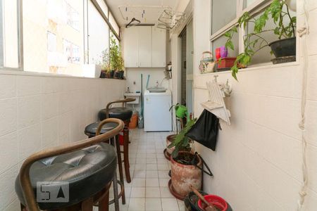 Apartamento à venda com 110m², 3 quartos e 1 vaga Apartamento à venda com 110m², 3 quartos e 1 vagaÁrea de serviço