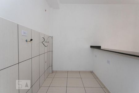 Sala/Cozinha de apartamento para alugar com 1 quarto, 29m² em Cajuru, Curitiba
