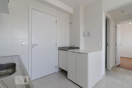 Apartamento para alugar com 33m², 2 quartos e sem vaga Apartamento para alugar com 33m², 2 quartos e sem vagaCozinha e Área de Serviço