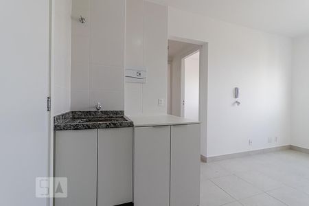 Apartamento para alugar com 33m², 2 quartos e sem vaga Apartamento para alugar com 33m², 2 quartos e sem vagaCozinha e Área de Serviço