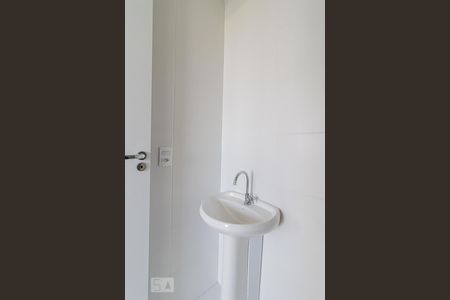 Apartamento para alugar com 33m², 2 quartos e sem vaga Apartamento para alugar com 33m², 2 quartos e sem vagaBanheiro