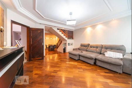 Sala de casa para alugar com 4 quartos, 340m² em Vila Scarpelli, Santo André