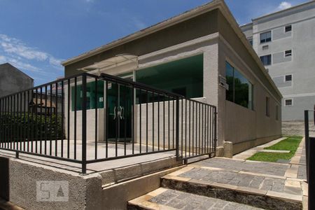 Apartamento para alugar com 49m², 2 quartos e 1 vaga Apartamento para alugar com 49m², 2 quartos e 1 vagaÁrea comum - Salão de festas