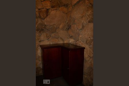 Casa à venda com 4 quartos, 600m² em Vila Brandina, Campinas