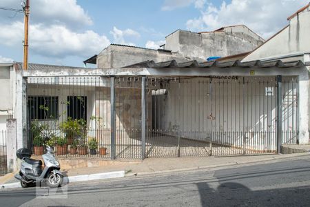 Casa à venda com 140m², 3 quartos e 3 vagas Casa à venda com 140m², 3 quartos e 3 vagasfachada