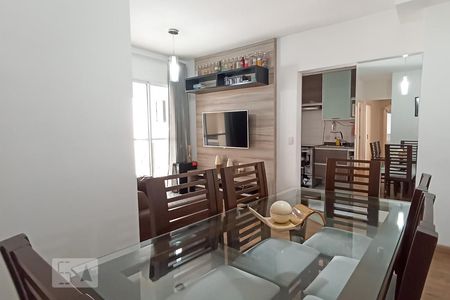 Sala de apartamento à venda com 3 quartos, 74m² em Jardim Tupanci, Barueri