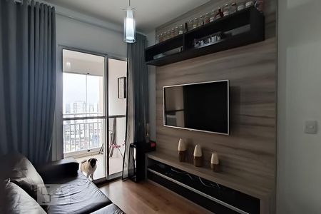 Sala de apartamento à venda com 3 quartos, 74m² em Jardim Tupanci, Barueri