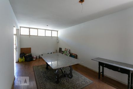 Sala de casa à venda com 5 quartos, 320m² em Cachoeirinha, Belo Horizonte
