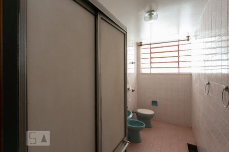 Casa à venda com 320m², 5 quartos e 3 vagasBanheiro