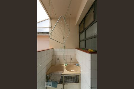 Casa à venda com 320m², 5 quartos e 3 vagasÁrea de Serviço