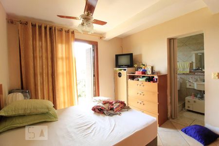 Casa à venda com 300m², 4 quartos e 4 vagas Casa à venda com 300m², 4 quartos e 4 vagasSuíte
