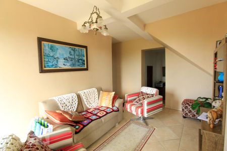 Casa à venda com 300m², 4 quartos e 4 vagas Casa à venda com 300m², 4 quartos e 4 vagasSala 1