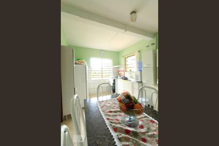 Casa à venda com 300m², 4 quartos e 4 vagas Casa à venda com 300m², 4 quartos e 4 vagasCozinha 1