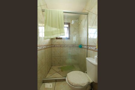 Casa à venda com 300m², 4 quartos e 4 vagas Casa à venda com 300m², 4 quartos e 4 vagasBanheiro da suíte