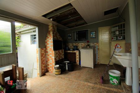 Casa à venda com 300m², 4 quartos e 4 vagas Casa à venda com 300m², 4 quartos e 4 vagasVaranda da cozinha 1