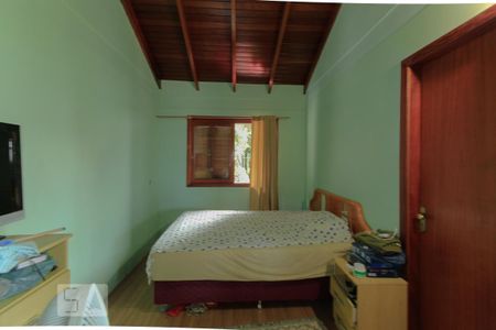 Casa à venda com 300m², 4 quartos e 4 vagas Casa à venda com 300m², 4 quartos e 4 vagasQuarto 2