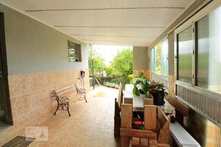 Casa à venda com 300m², 4 quartos e 4 vagas Casa à venda com 300m², 4 quartos e 4 vagasVaranda da cozinha 1