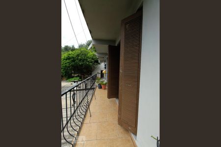 Casa à venda com 300m², 4 quartos e 4 vagas Casa à venda com 300m², 4 quartos e 4 vagasVaranda da suíte