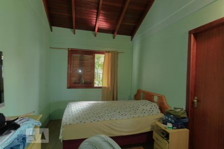 Casa à venda com 300m², 4 quartos e 4 vagas Casa à venda com 300m², 4 quartos e 4 vagasQuarto 2
