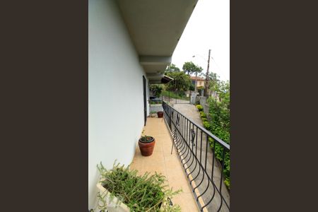 Casa à venda com 300m², 4 quartos e 4 vagas Casa à venda com 300m², 4 quartos e 4 vagasVaranda da suíte