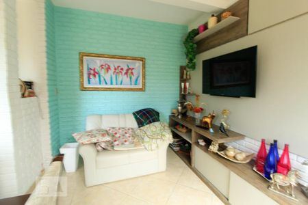 Casa à venda com 300m², 4 quartos e 4 vagas Casa à venda com 300m², 4 quartos e 4 vagasSala de jantar