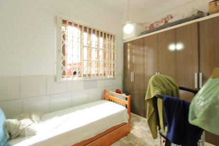 Casa à venda com 300m², 4 quartos e 4 vagas Casa à venda com 300m², 4 quartos e 4 vagasQuarto 1